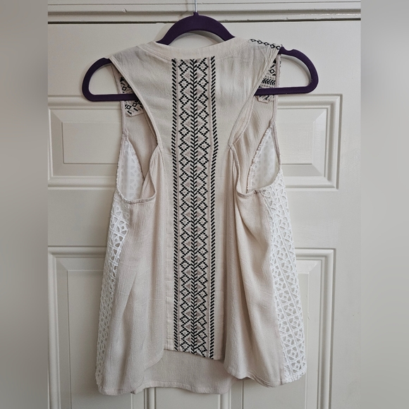 Miss Me Lightweight Gauze Tank Top Laser Cut Inserts Women's Large - Picture 13 of 16